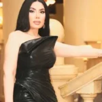 عبير صبري تتألق بفستان أسود جذاب