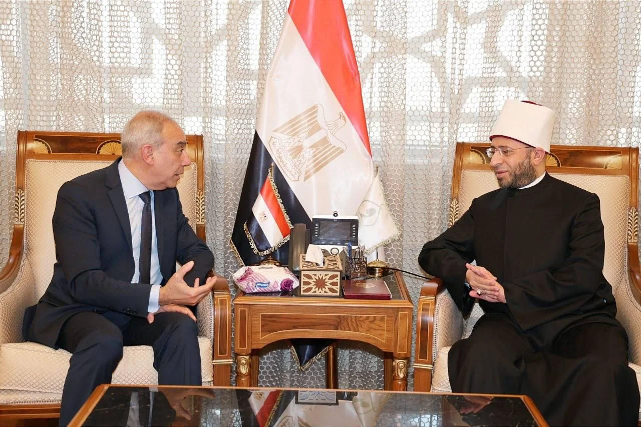 تعزيز التعاون بين وزارة الأوقاف وهيئة الاستعلامات