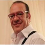 صلاح عبدالله ينعى الفنان محمد مرزبان