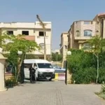 وصول جثمان الفنان محمد مرزبان لمكان صلاة الجنازة