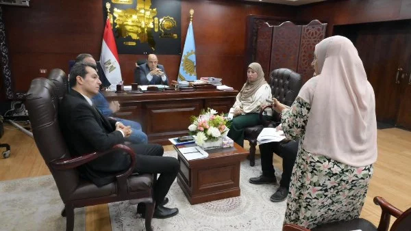 محافظ الغربية يوجه بتعديل خط الصرف لمواطنة في سملّا