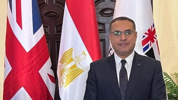 قرار جمهوري بتعيين طارق محمد عميدًا لكلية تجارة سوهاج