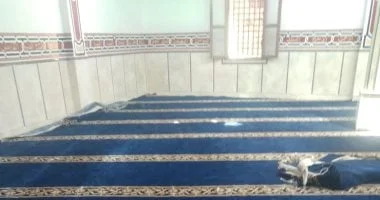 فرش مسجد آل أبو عياد بجهينة ضمن خطة تطوير المساجد