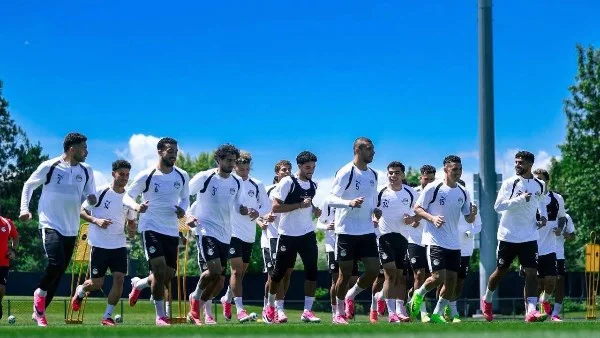 حسام حسن يحفز لاعبي منتخب مصر قبل مواجهة نيوزيلندا