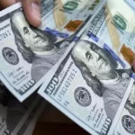 سعر الدولار في مصر ينخفض تحت 50 جنيها لأول مرة منذ شهور
