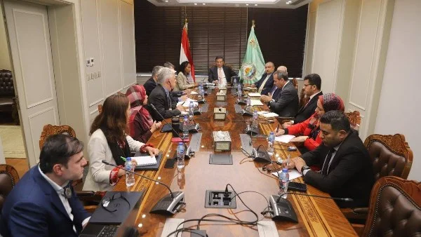 وزير الزراعة يبحث مبادرتي "أجري كونيكت" و"القرية المنتجة"
