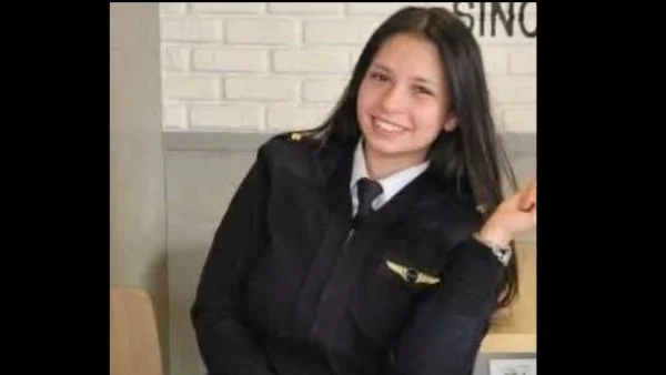 وفاة الطالبة منار أشرف في حادث طائرة تدريب