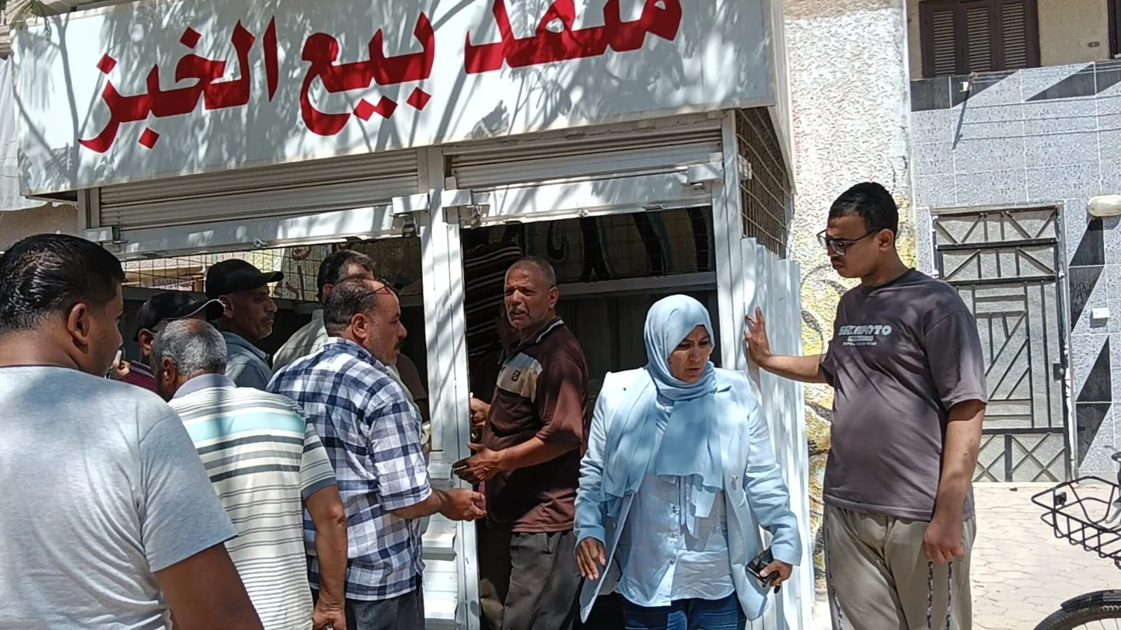 انتظام بيع الخبز المدعم في الدقهلية