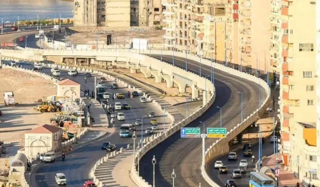 تحسين طرق الإسكندرية لتخفيف الزحام وتنمية المدينة