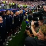 توماس توخيل ينتقد المصورين بعد انتصار إنجلترا على كرواتيا