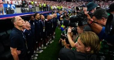 توماس توخيل ينتقد المصورين بعد انتصار إنجلترا على كرواتيا