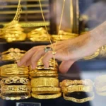 انخفاض حاد في سعر الذهب يثير اهتمام الأسواق