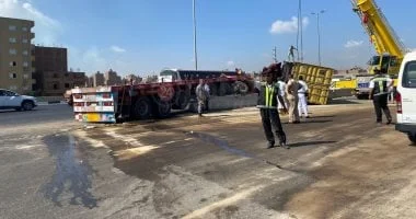 انقلاب سيارة نقل غاز على طريق القاهرة الإسكندرية الزراعي