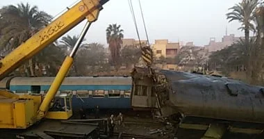 خروج جرار قطار عن القضبان في محطة طنطا