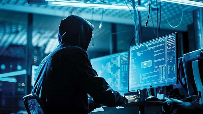 مهندس يبتز موظفة في شركة عقارية عبر رسائل تهديد