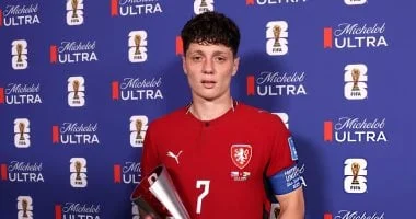 كريتشي نجم مباراة التشيك وجنوب أفريقيا في كأس العالم