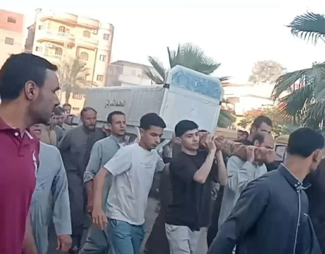تشييع جثامين ثلاثة شباب غرقوا في فاقوس بالشرقية