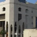 فتاوى مثيرة للجدل حول سفر المرأة ودخول النار