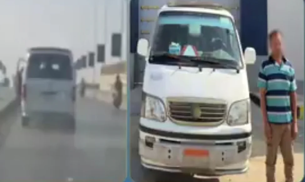 سائق ميكروباص يتسبب بخطر للركاب في بني سويف