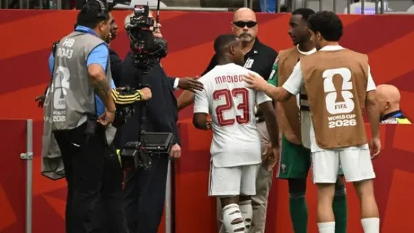 عاصم ماديبو يدخل تاريخ كأس العالم بالبطاقات الحمراء