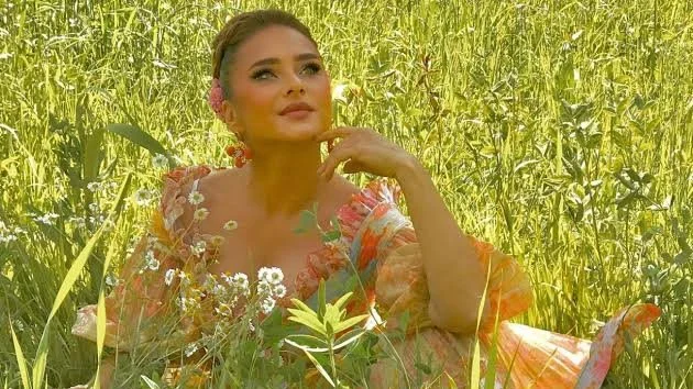 نيللي كريم تؤكد مشاركتها في فيلم "القصص" بثقة
