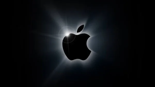 أبل تستعد لإطلاق iPhone 20 بتصميم مبتكر