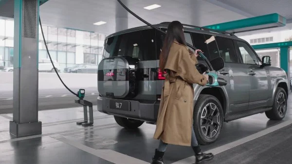 تقنية شحن سريعة من BYD وتحولات سوق السيارات الكهربائية