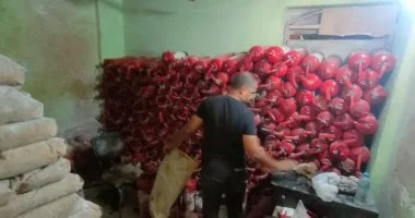 ضبط منشأة غير مرخصة لتعبئة طفايات الحريق في الجيزة