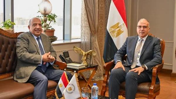 التوسع في استخدام الطاقة الشمسية بمحطات الرفع
