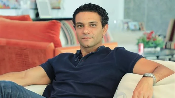 آسر ياسين يكشف موهبة الرسم عبر إنستجرام