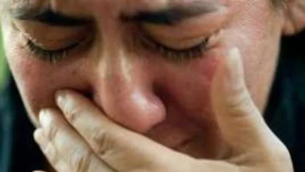 حكم لطم الخدود بعد الصدمة: توضيح من الأزهر