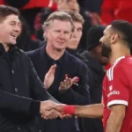 جيرارد يصف محمد صلاح بلاعب استثنائي وإيقافه شبه مستحيل