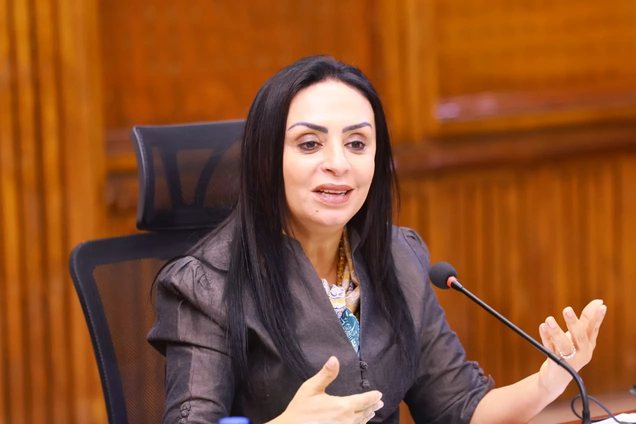 وزيرة التضامن توفر الرعاية لأطفال عُثر عليهم بحلوان