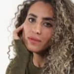 منة عدلي القيعي تكشف تفاصيل صناع أغنية “هنا مصر”