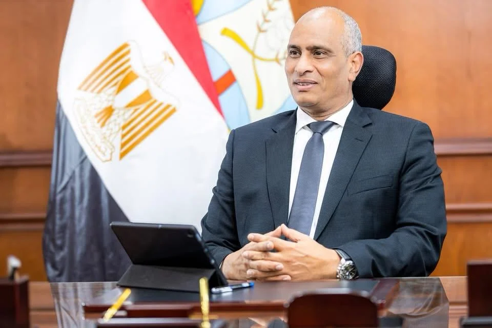 تهنئة من محافظ كفر الشيخ لروضة إبراهيم بطلة الميدالية البرونزية