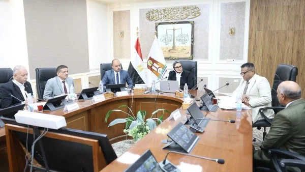 لجنة لاختيار المتقدمين لوظائف قيادية في الوادي الجديد
