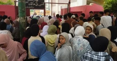 بدء امتحانات الثانوية العامة الساعة 8:15 صباحاً