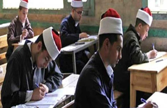 امتحان الفقه لطلاب الأدبي الأزهر بكفر الشيخ