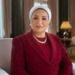 انتصار السيسي تتابع وصول مساعدات غزة عبر الهلال الأحمر