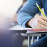 إسعاف طالبة أثناء امتحان الثانوية العامة في الدقهلية