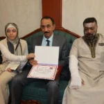 تكريم عادل عبد العال بطل إنقاذ الشباب في سوهاج