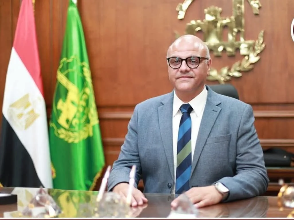 محافظ الإسكندرية يستمع لشكاوى المواطنين في المنتزه أول