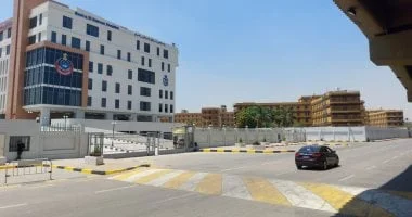 تطوير محيط مستشفى بولاق الدكرور لتعزيز المظهر الحضاري