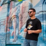 أحمد علاء يعود بألبوم “مش طبيعي” بعد 20 عامًا من نجاح “خايف”