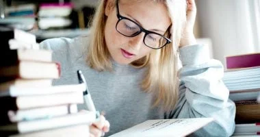 أطعمة ومشروبات لمواجهة التوتر خلال امتحانات الثانوية