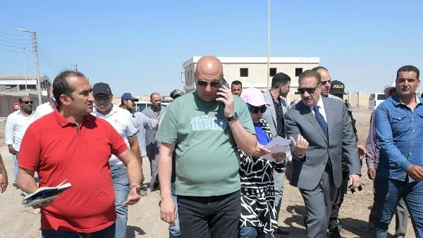 أبو ليمون يوجه بتسريع العمل على تطوير الطرق ببورسعيد