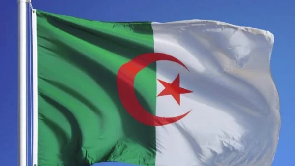 الجزائر تدين الاعتداءات على الأردن والكويت والبحرين