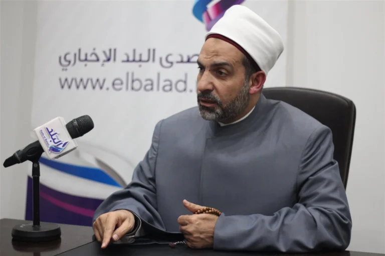 حكم عمل المرأة في السلك الدبلوماسي