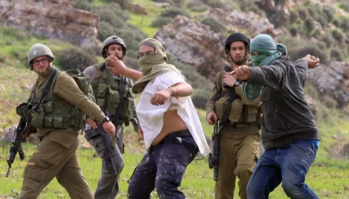 اقتحام مستوطنين لقرية العراعرة شمال شرق القدس