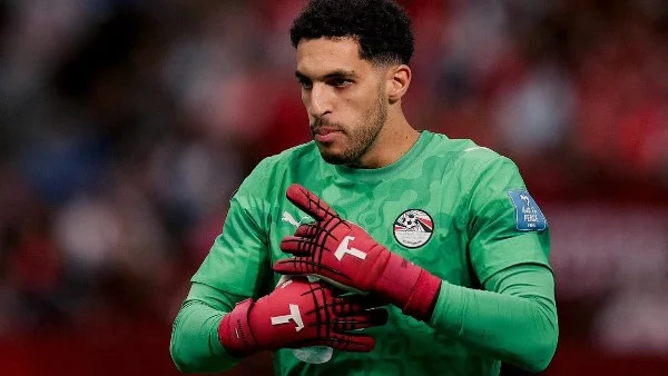الأهلي يرفض عروض رحيل شوبير ويجدد عقده